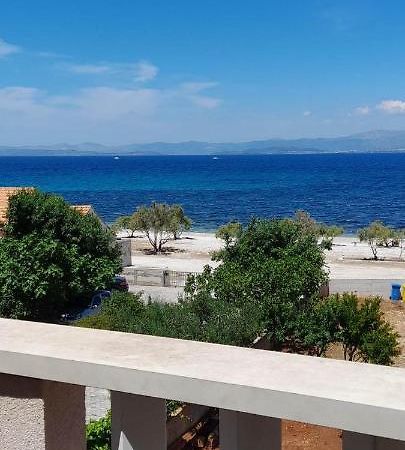 Apartments Zvonimir,Place By The Sea Mirce Exteriér fotografie