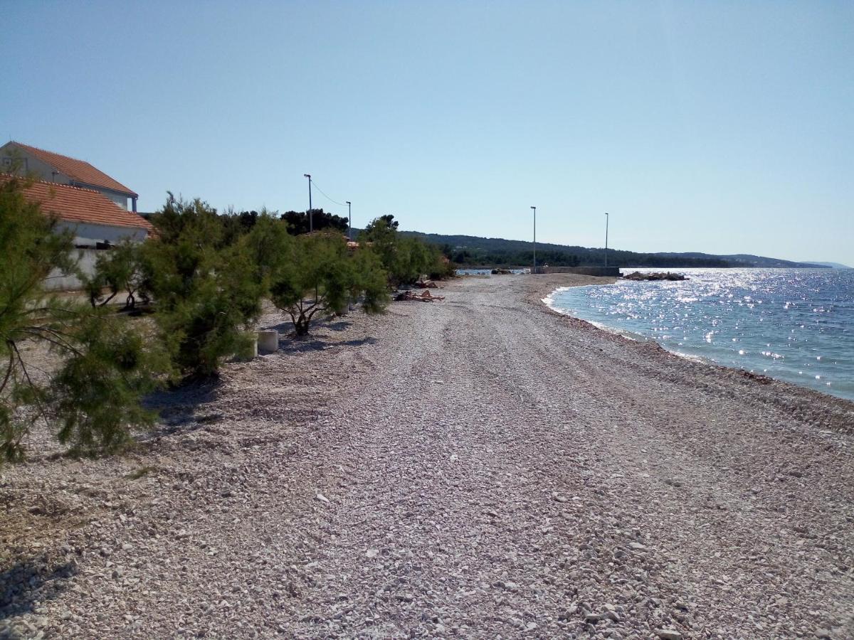 Apartments Zvonimir,Place By The Sea Mirce Exteriér fotografie
