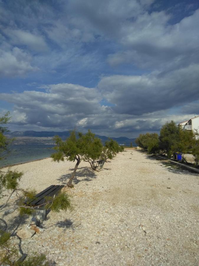 Apartments Zvonimir,Place By The Sea Mirce Exteriér fotografie